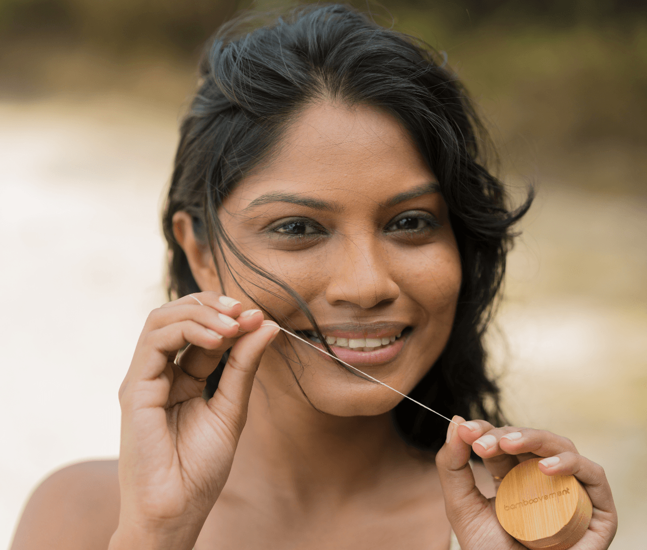 Eco-Friendly Flossing for a Cleaner Smile